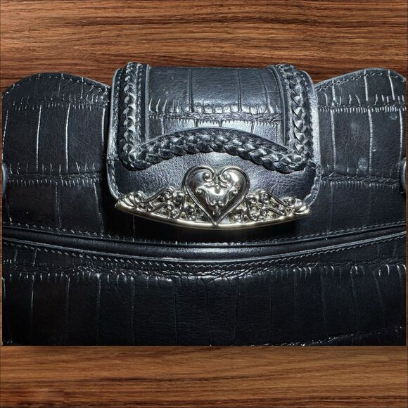 Vintage MC Black Crocodile Embossed Crossbody Bag with Silver Heart Clasp - Picture 3 of 13